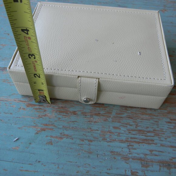 Wolf Designs for Pottery Barn BEIGE Travel Jewelry Box - Picture 4 of 10